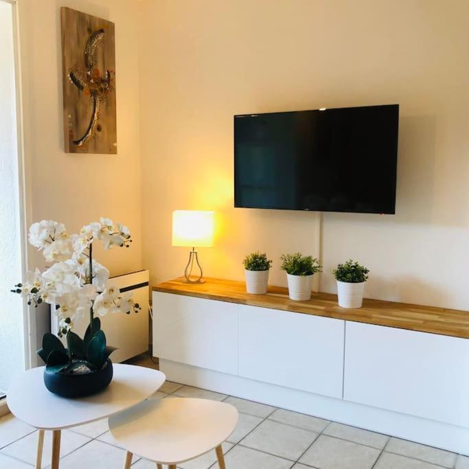 Climatise 800 M De La Et Des Commerces Apartamento